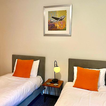 The Warby, Where Mid-Century Style Meets The Mountains Warburton Extérieur photo