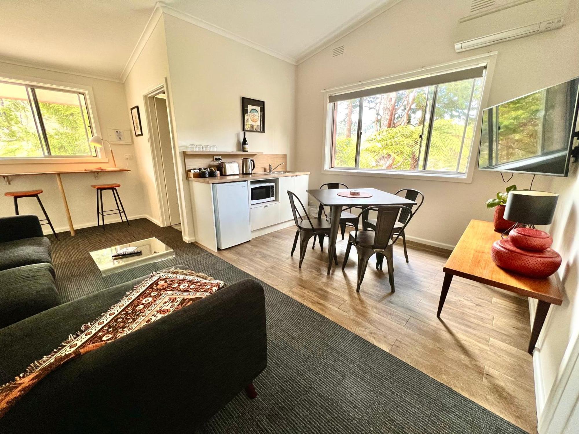 The Warby, Where Mid-Century Style Meets The Mountains Warburton Extérieur photo