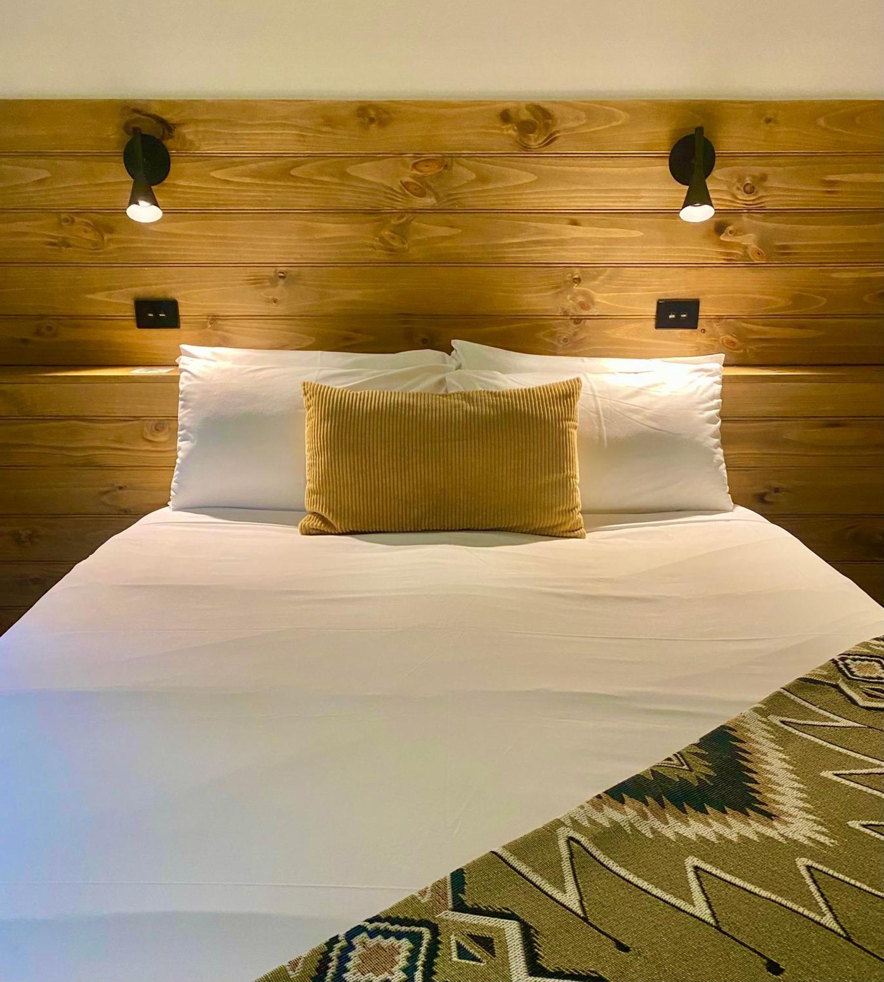 The Warby, Where Mid-Century Style Meets The Mountains Warburton Extérieur photo