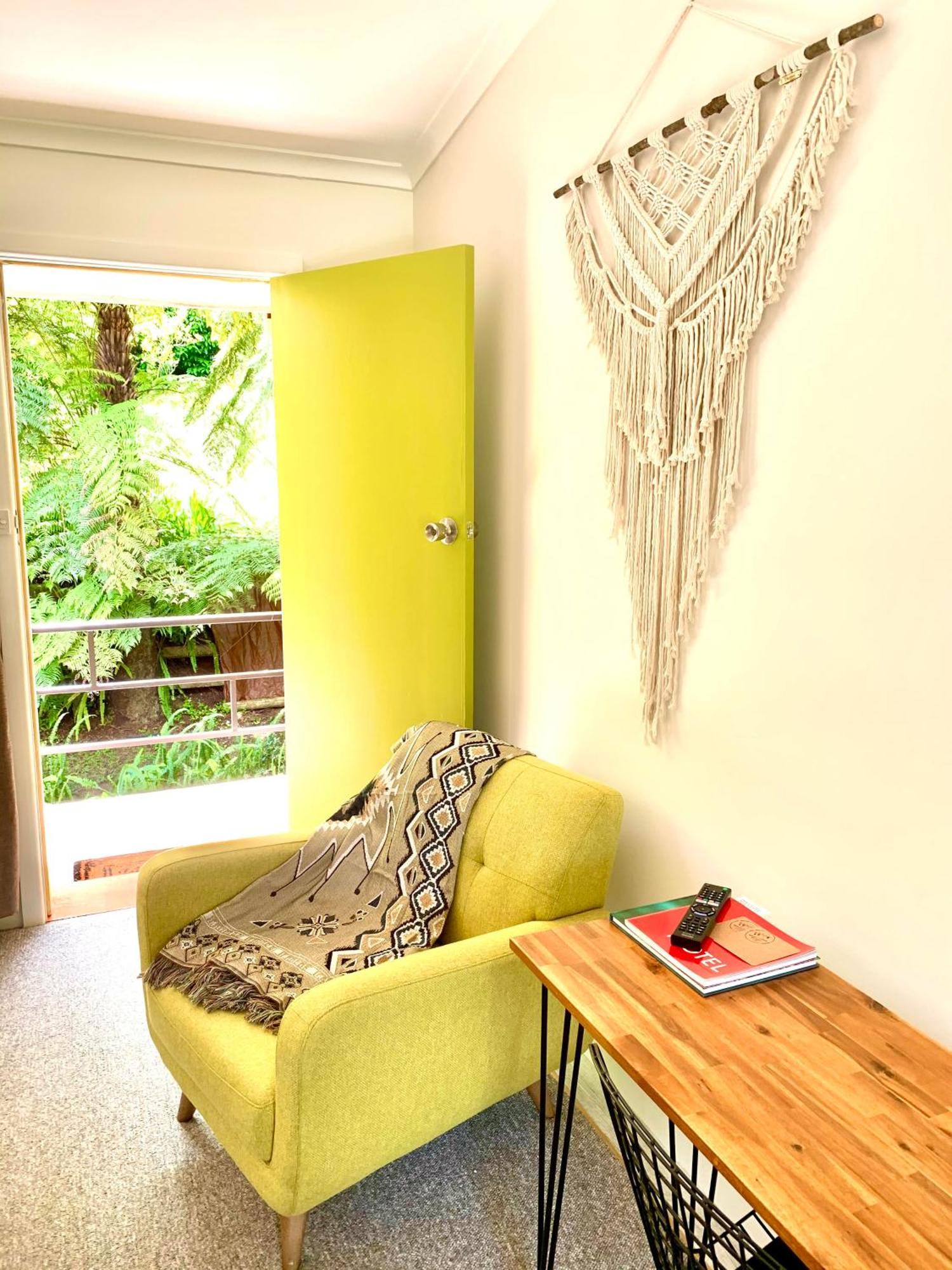 The Warby, Where Mid-Century Style Meets The Mountains Warburton Extérieur photo