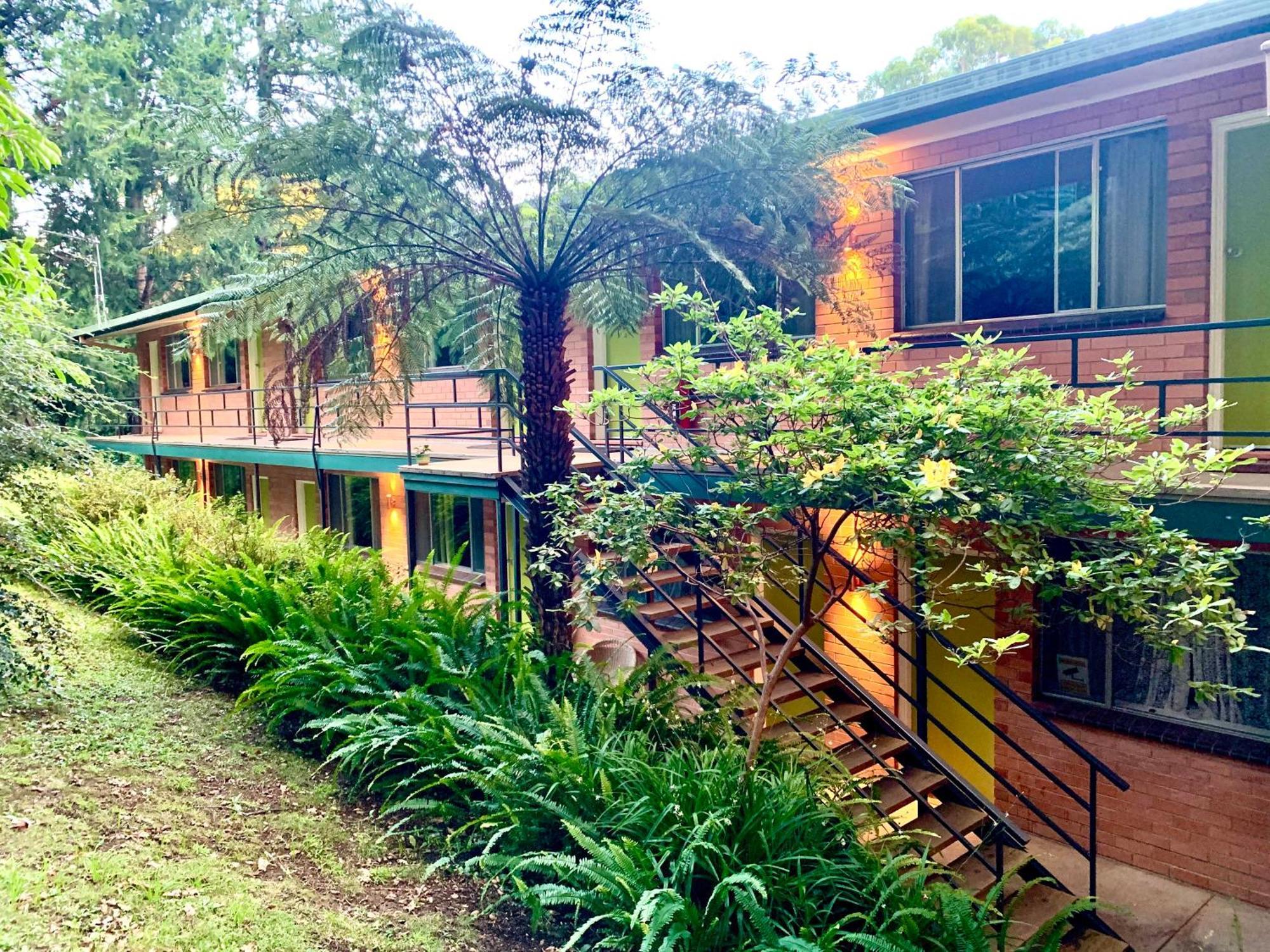 The Warby, Where Mid-Century Style Meets The Mountains Warburton Extérieur photo